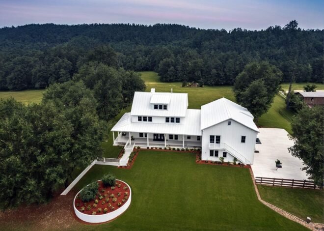 The Pine Tree State’s Master Builders: Your Guide to a General Contractor in Maine